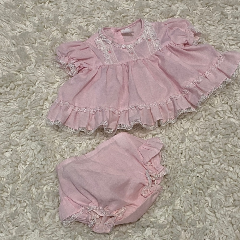 Vintage girls pink  dress with matching ruffle and lace bloomers Sz 3mo - 6mo
